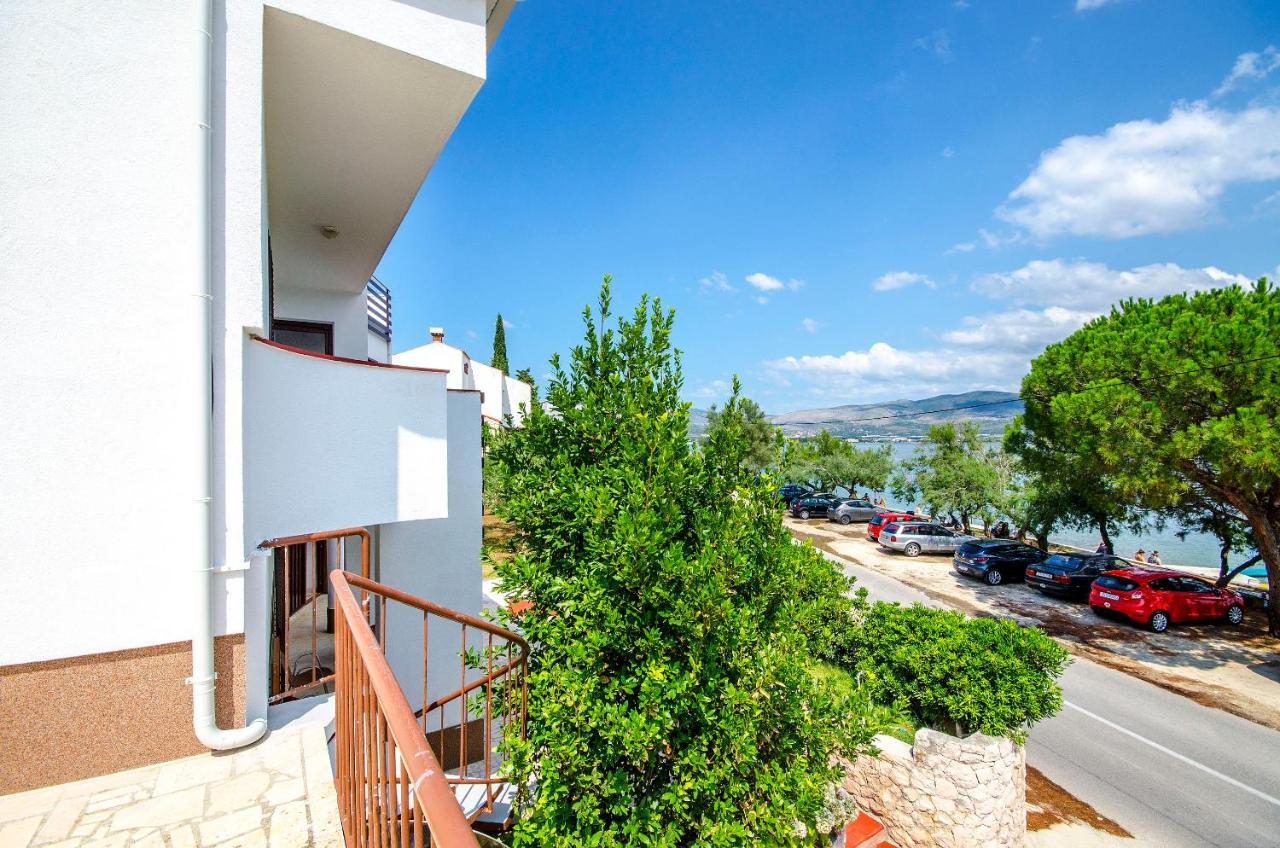 Apartments Tabak Трогир Экстерьер фото